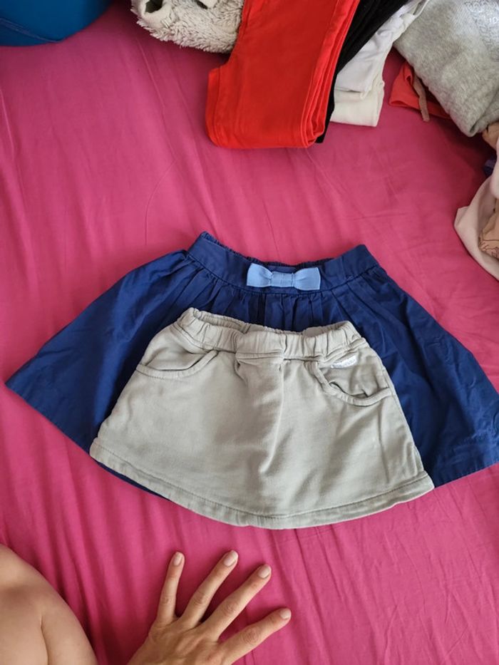 Taille 2-3ans jupe de marque H&M et short jupe piu et nau 2-3ans - photo numéro 2