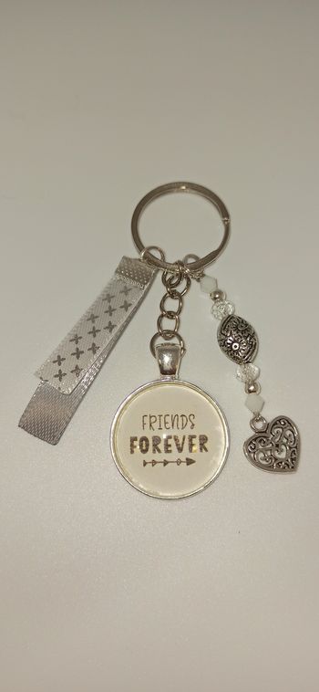 Porte clé message bijoux de sac " Friends forever"