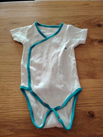 Bodie manche courte taille 3 mois