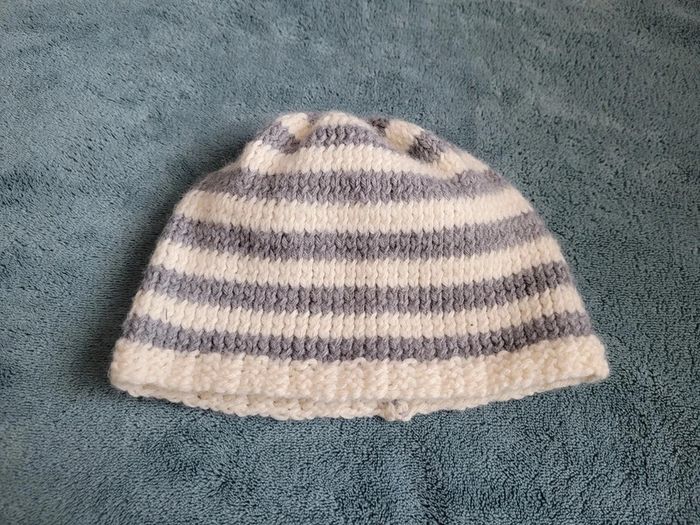 2 bonnets et 1 écharge - Naissance - photo numéro 3