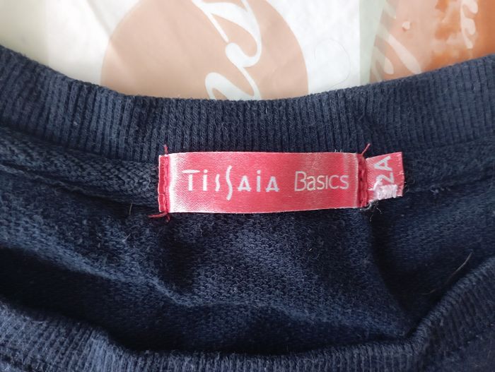 Pull marine manches longues 12 ans tissaia 2€ - photo numéro 3