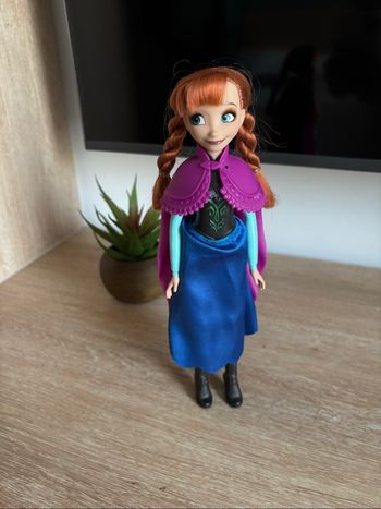 Poupée Anna de la reine des neiges