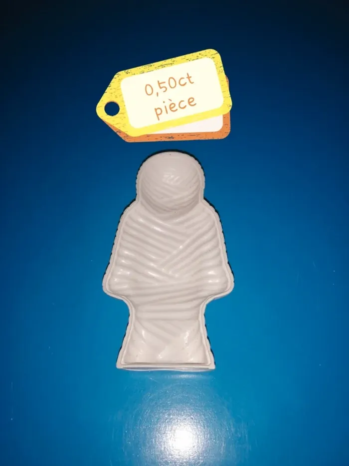 Thème* pièce détachée / urne - pyramide - momie - buste - drapeau - photo numéro 4