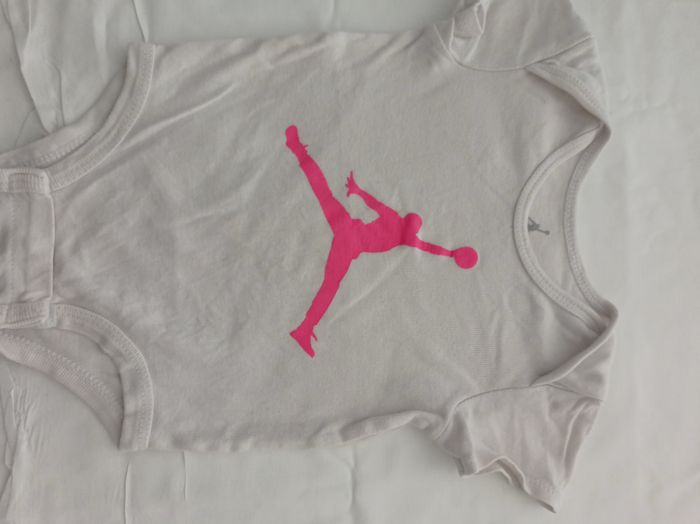 six bodies couleurs  6 mois Réf R198 B6 - photo numéro 2