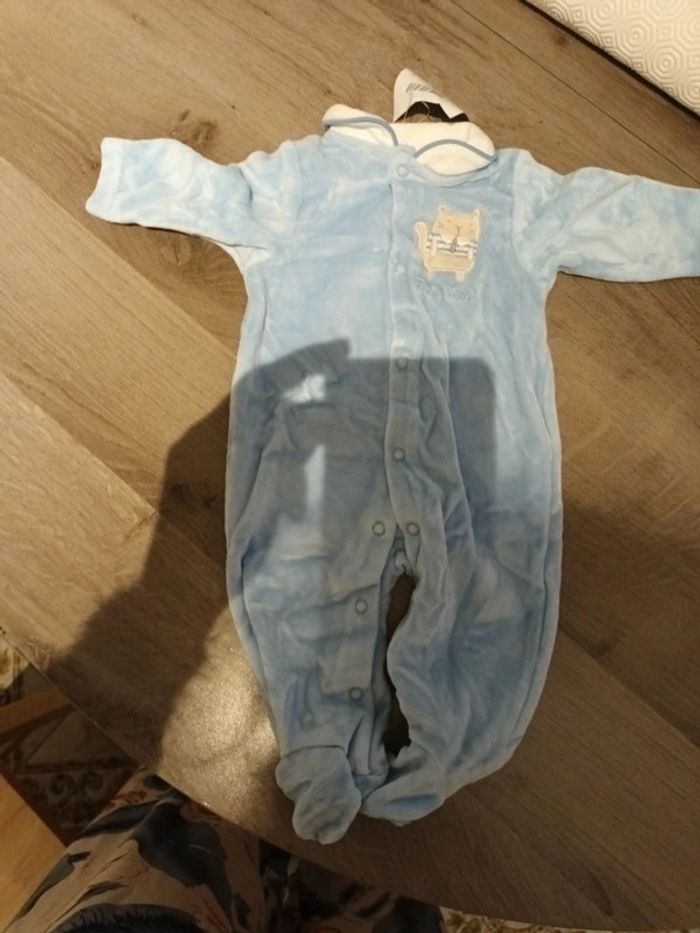 Pyjamas - photo numéro 2