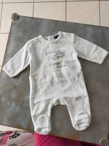 Pyjama Kiabi taille 3 mois