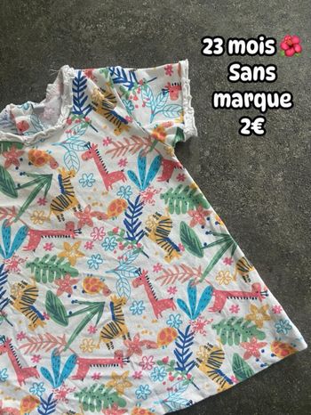 T-shirt 🌺 23 mois 🌺 Sans marque