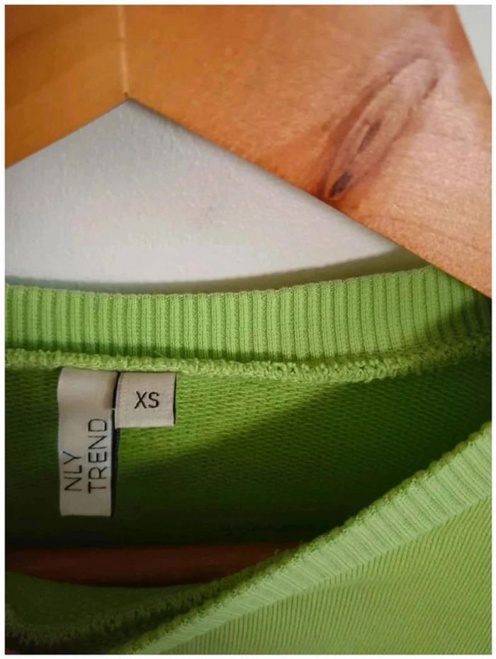 C26 sweat vert NLY trend XS - photo numéro 3
