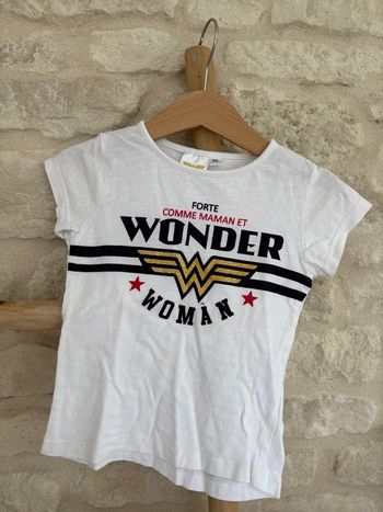 Tee shirt Wonder woman 3 ans - 3 €