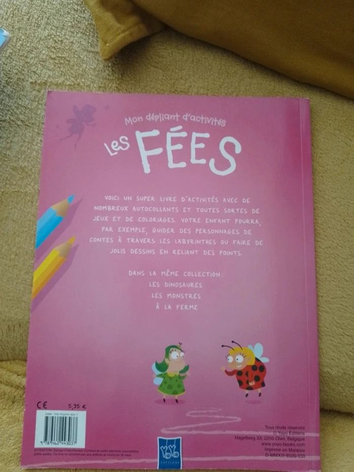 Les fées - mon dépliant d'activités: Jouer coller et colorier à volonté - photo numéro 3