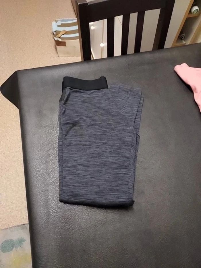 Lot de 16 vêtements hiver garçon 8 ans - photo numéro 2