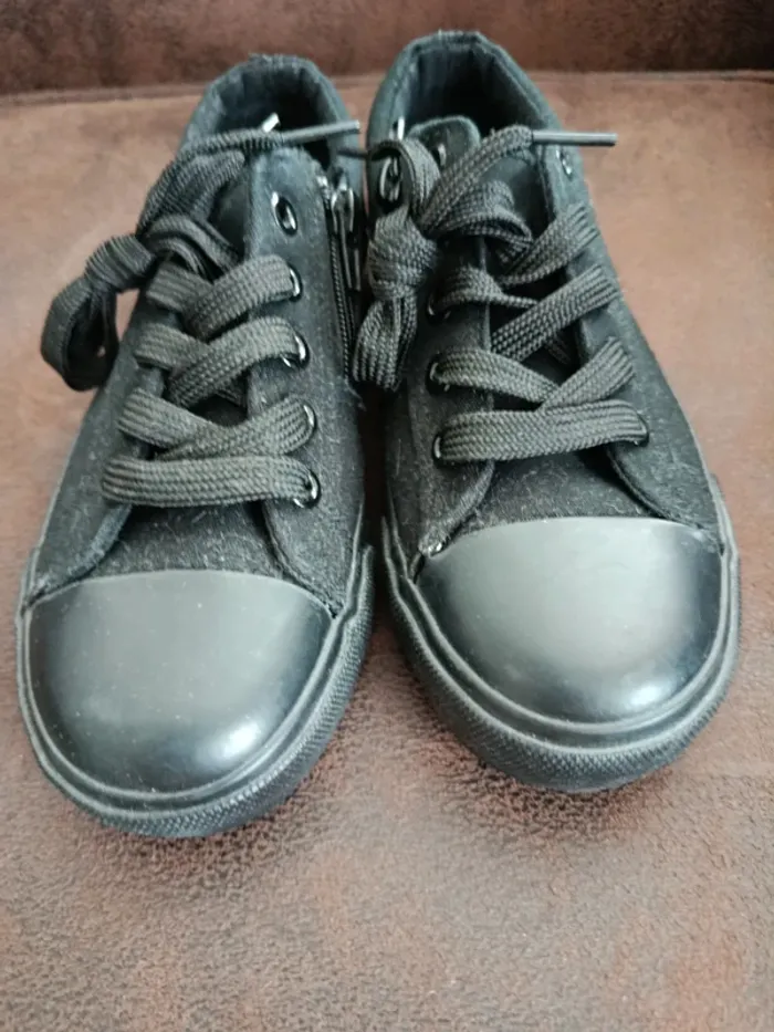 Baskets noires Tams pointure 33 neuves - photo numéro 2