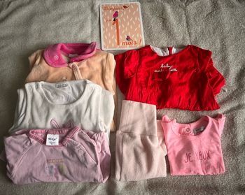 Lot vêtements bébé fille