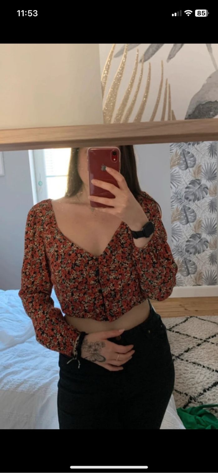 Blouse fleurie courte manches longues