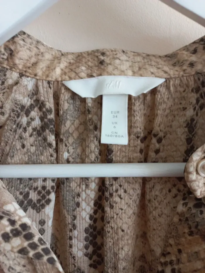 Blouse imprimé serpent –  Chic & tendance - photo numéro 2