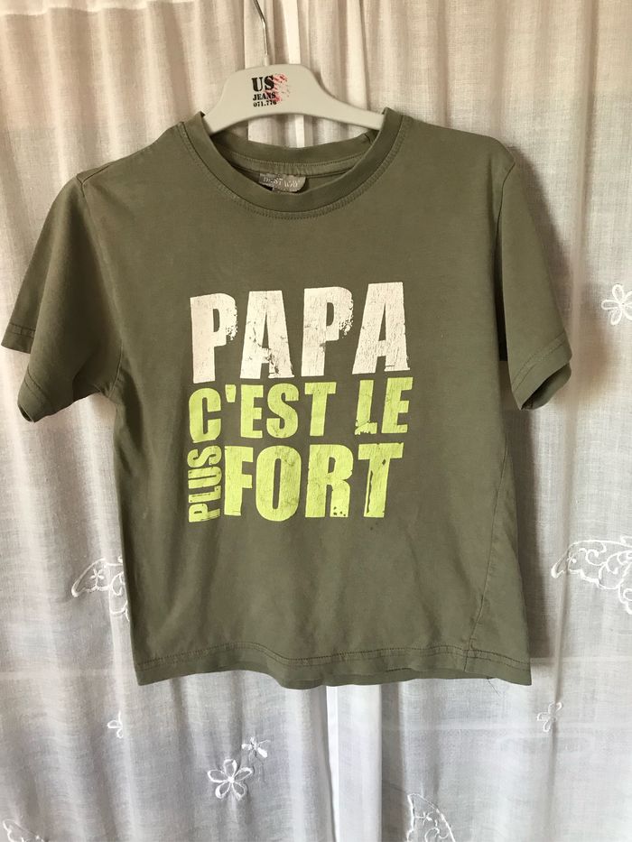 T-shirt kaki Papa c’est le plus fort 6 ans