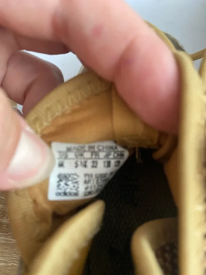 Basket adidas taille 22 - photo numéro 5