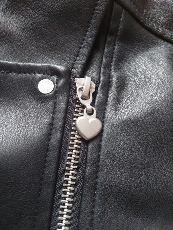 Veste simili cuir noire fille In Extenso 12 ans TBE - photo numéro 4