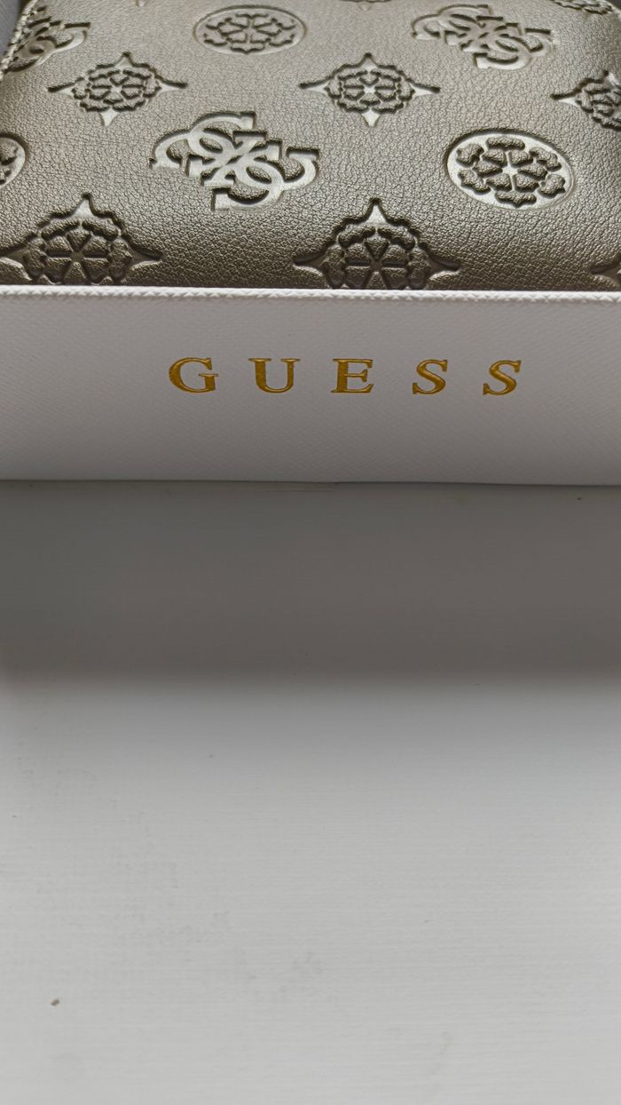 Portefeuille guess - photo numéro 8