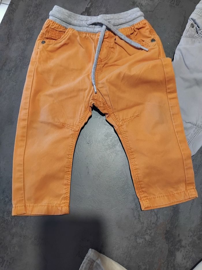 Lot pantalons 9 mois - photo numéro 3