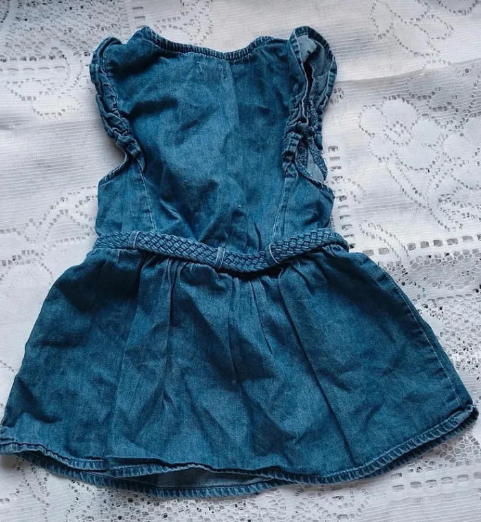 Robe en jean bleu, Kiabi, en très bon état, taille 6 mois - photo numéro 2