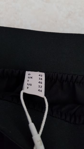 Mini jupe plissé Esprit  neuve 