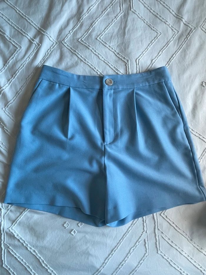 Short droit bleu