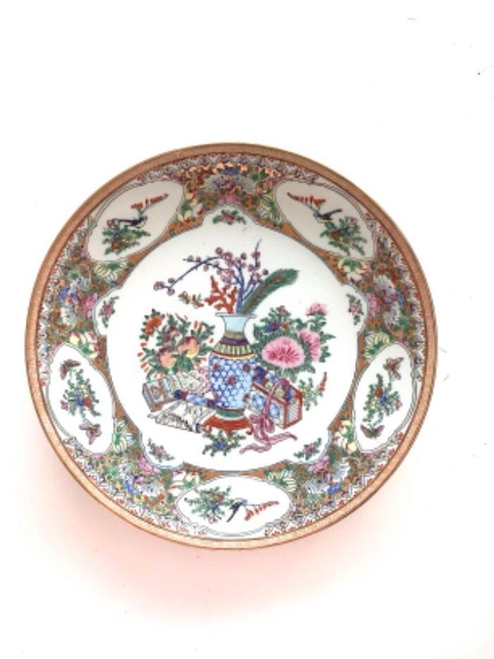 Assiette de décoration motifs japonisants