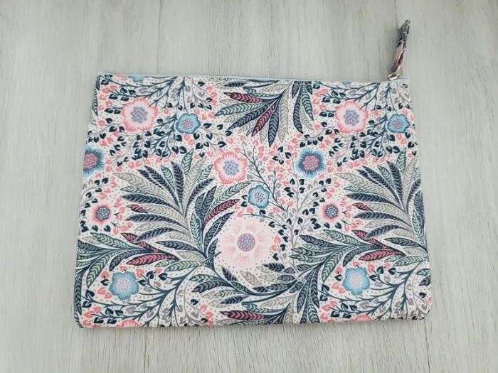 Trousse de toilette motif liberty - photo numéro 2