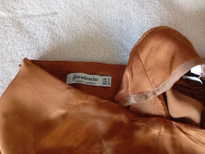 Jupe mi-longue. Stradivarius 36 - photo numéro 7