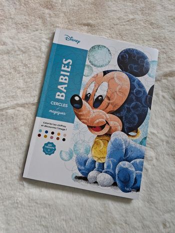 Livre de coloriage Disney - Babies circles