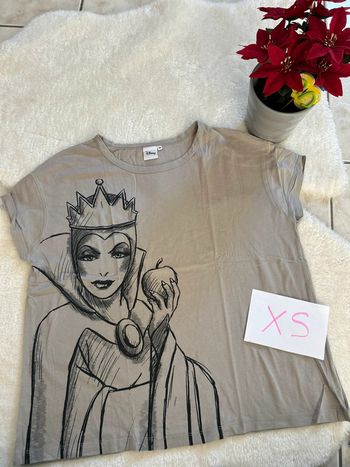 Jolie tee shirt Disney ~ XS