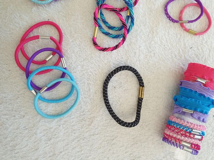 Lot de 28 élastiques neufs multicolores - photo numéro 4