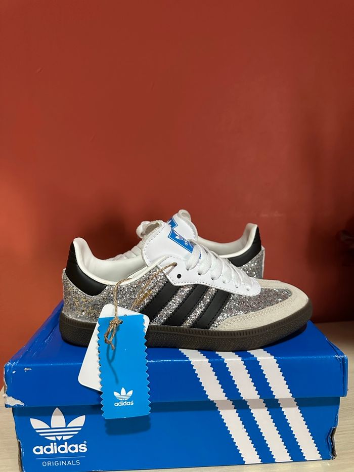 Samba à paillettes argenté