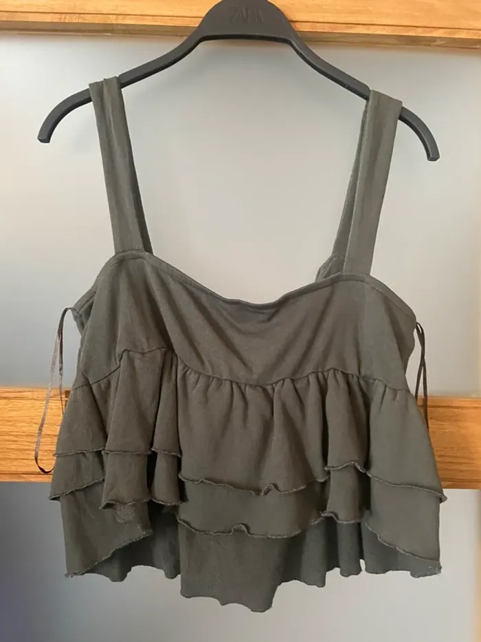 Haut a volant kaki Zara taille xl - photo numéro 3