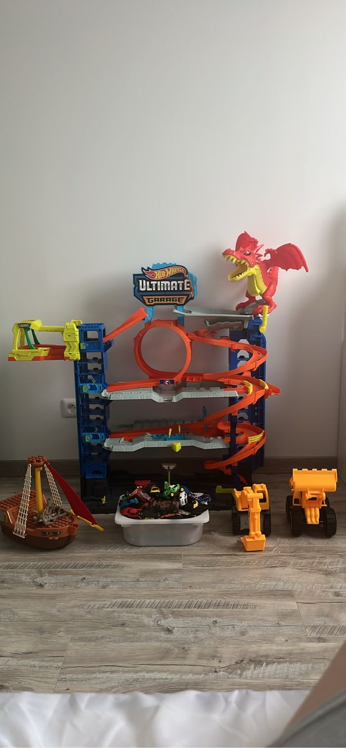 Garage hotwheels garage ultimate dragon