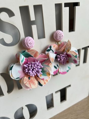 Boucles d’oreilles fleurs - Neuve 