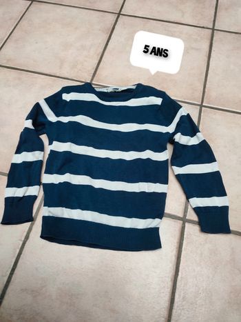 Pull bleu et blanc rayé