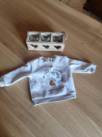 Pull Mickey gris