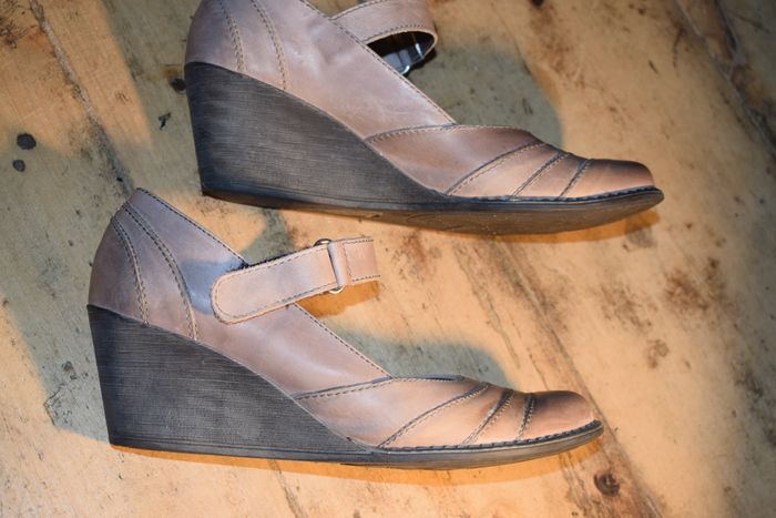 babies à brides T37 talon compensé - photo numéro 2