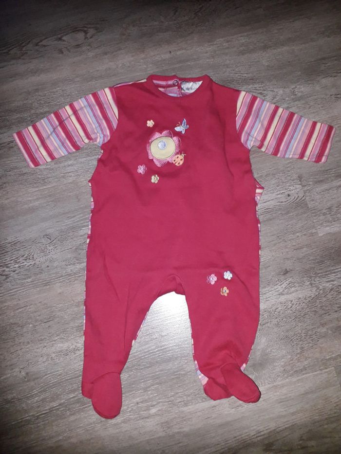 pyjama 1 pièce en coton rose kiabi taille 6 mois