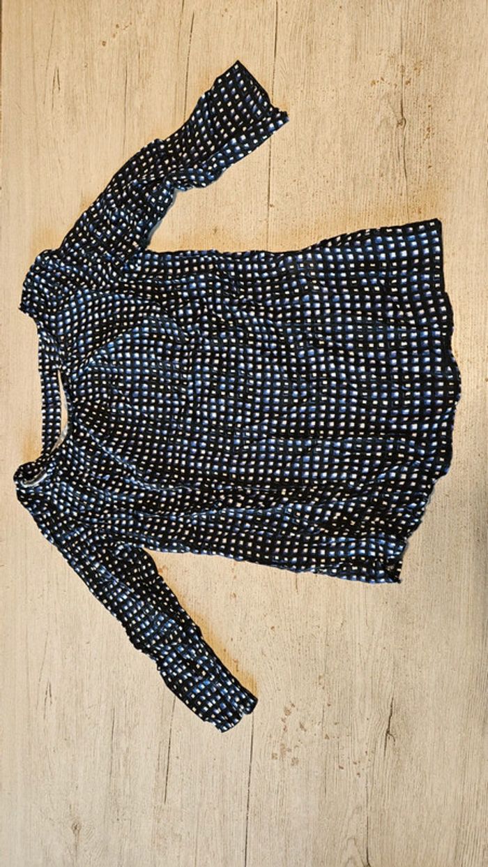 Blouse à manches 3/4 noire avec dessin bleus et blancs, Camaïeu, 40, peu mise - photo numéro 4
