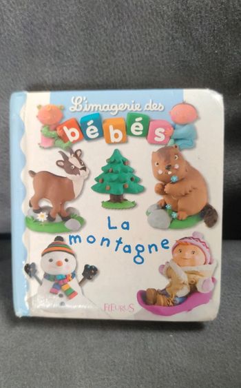 Livre cartonné l'imagerie des bébés La montagne