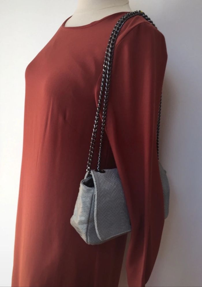Sac cuir gris et chaines - photo numéro 5