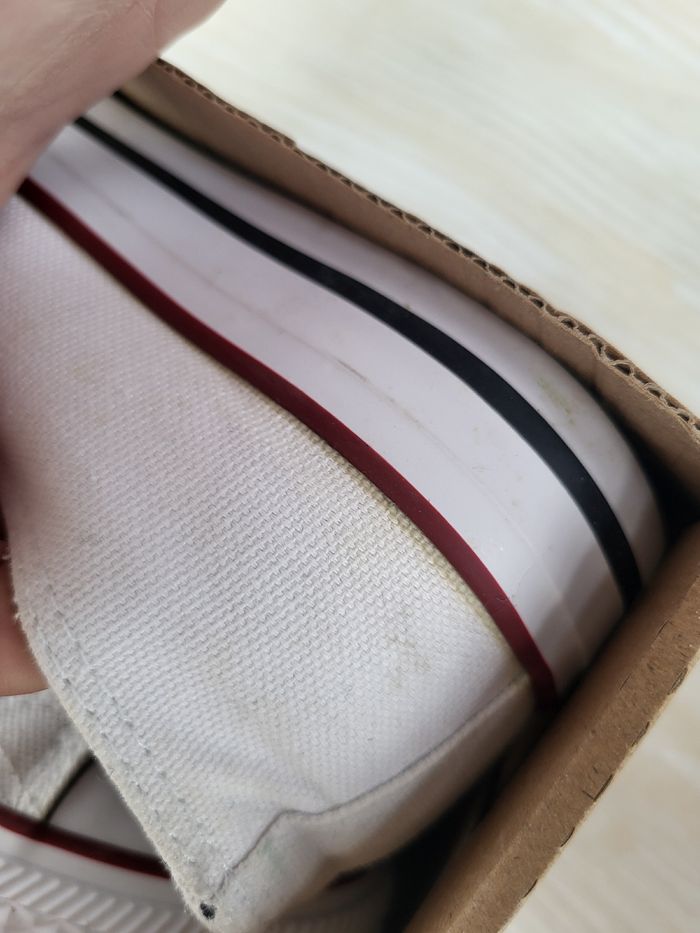 Basket basses style converses pointure 40 - photo numéro 5