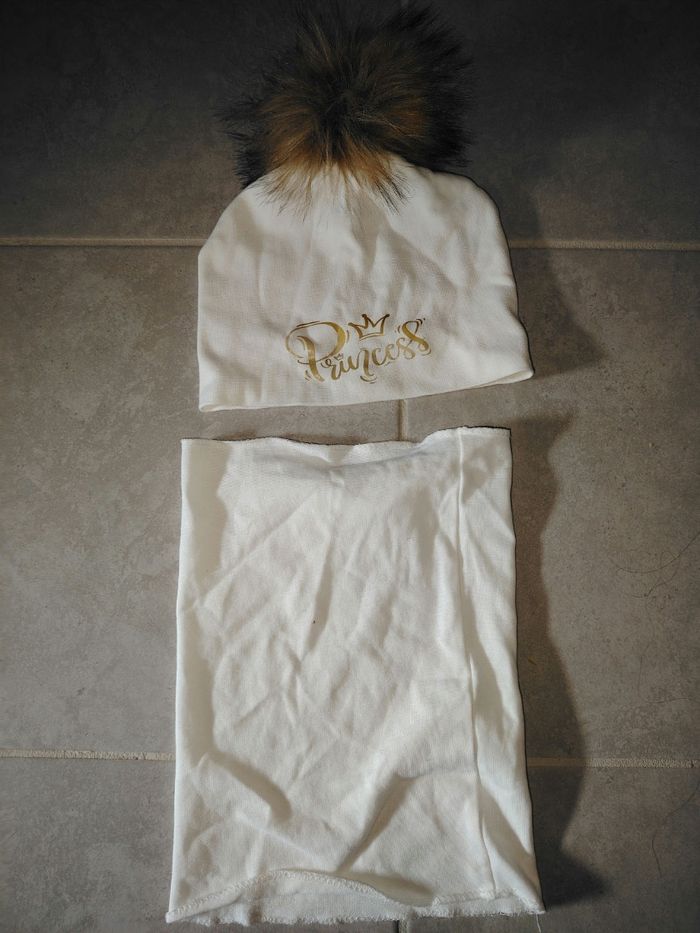 Bonnet tours de cou princesse