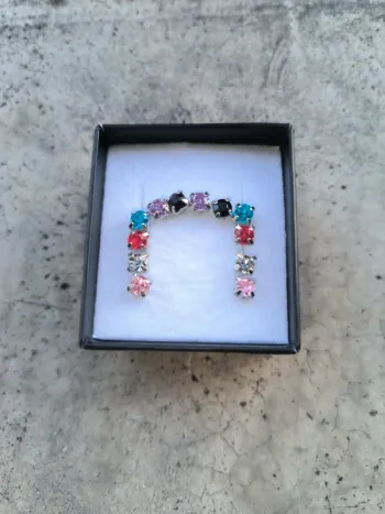 6 paires de boucles d'oreilles (puces)