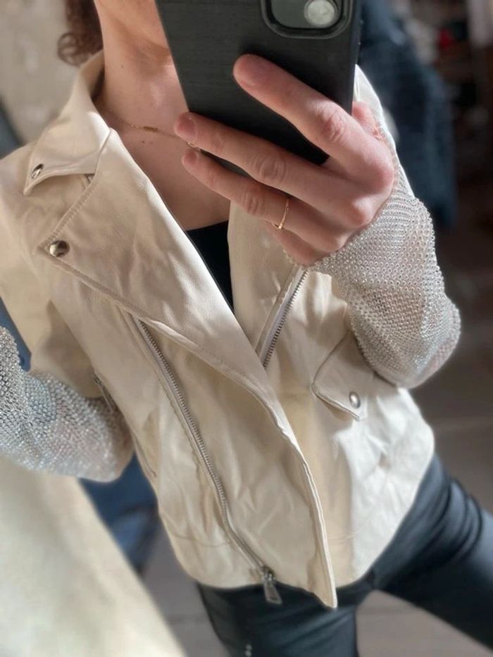 Veste simili cuir beige et strass - photo numéro 8