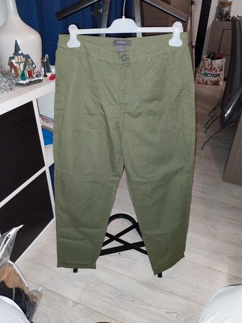 Pantalon kaki Primark taille 44 neuf
