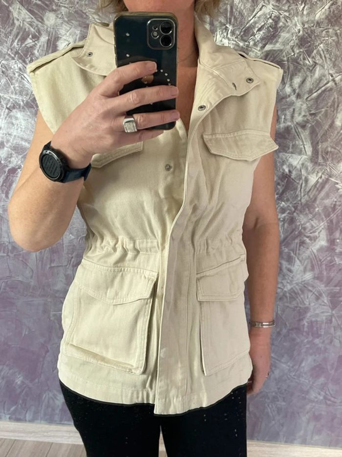 Veste en jean beige sans manches - photo numéro 4